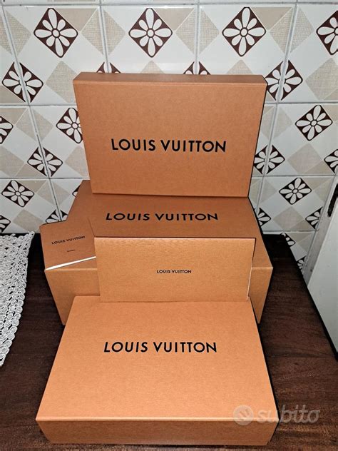 ragazza louis vuitton|louis vuitton scatole.